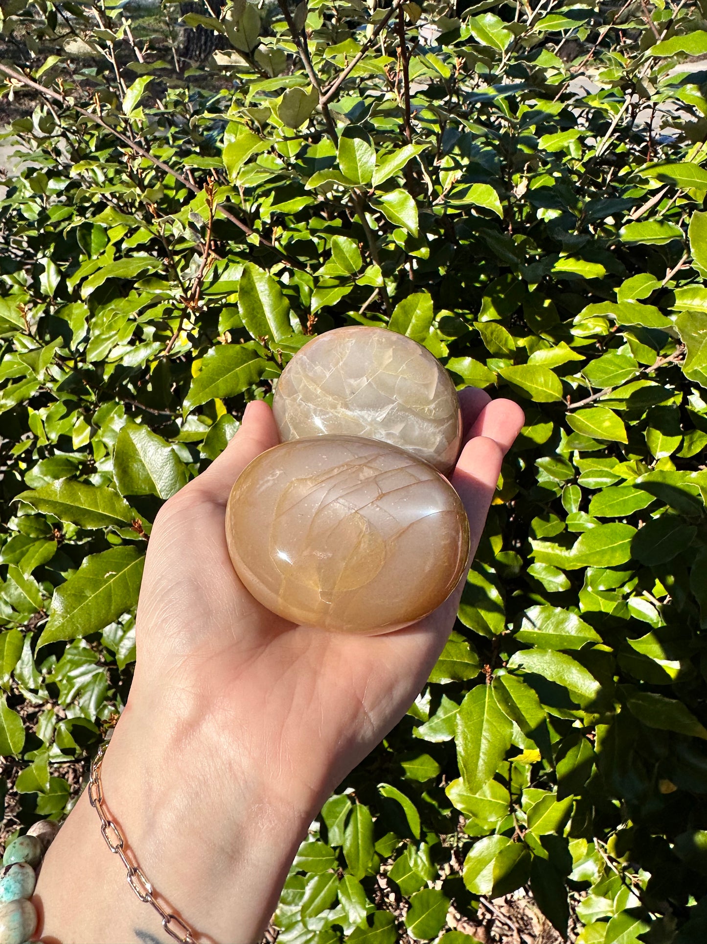 MOONSTONE HIGH QUALITY FLASH PALM STONE