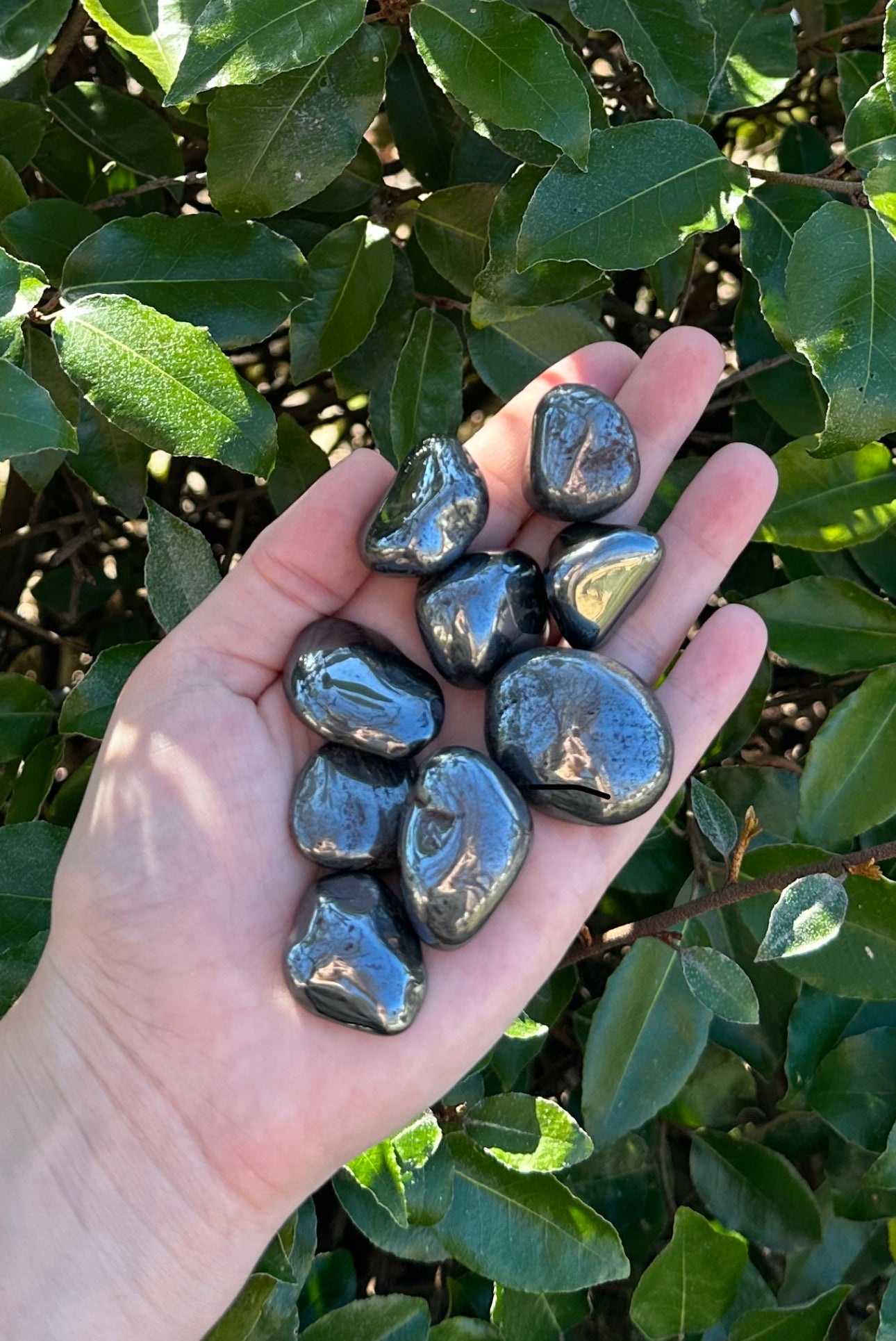 HEMATITE TUMBLED STONE