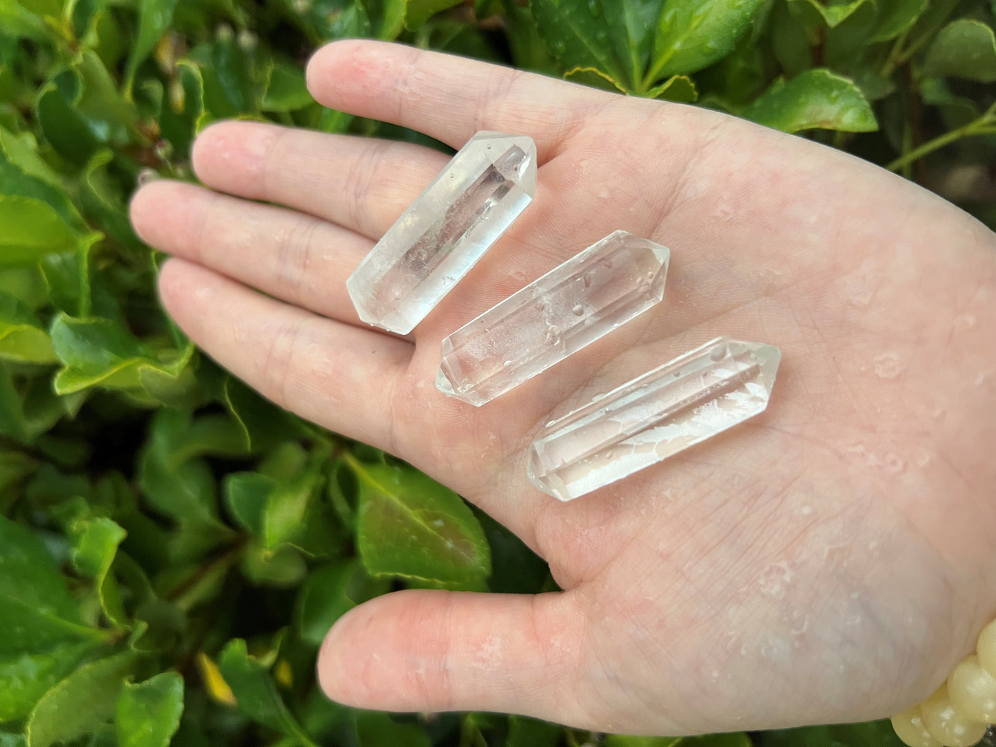 CLEAR QUARTZ DOUBLE TERMINATED POINT