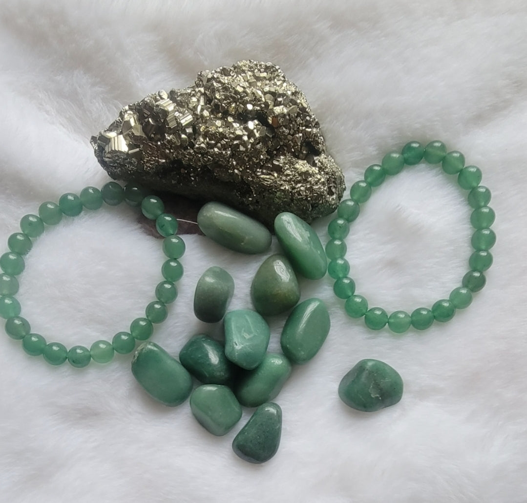 GREEN AVENTURINE TUMBLE STONE (medium)