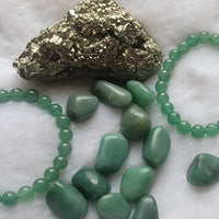 GREEN AVENTURINE TUMBLE STONE (medium)