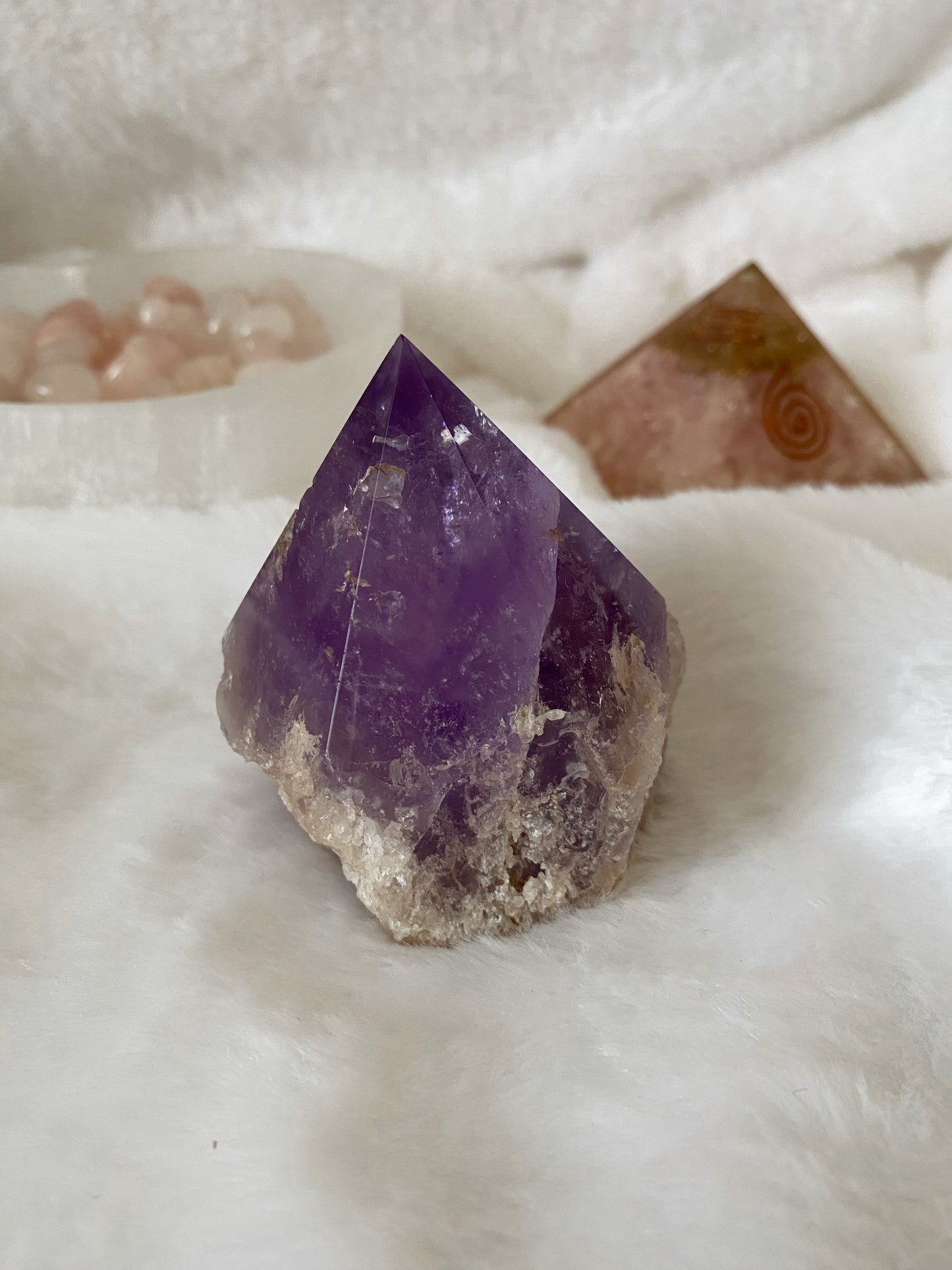 AMETHYST TOP POLISHED POINT