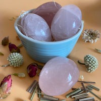 ROSE QUARTZ PALM STONE
