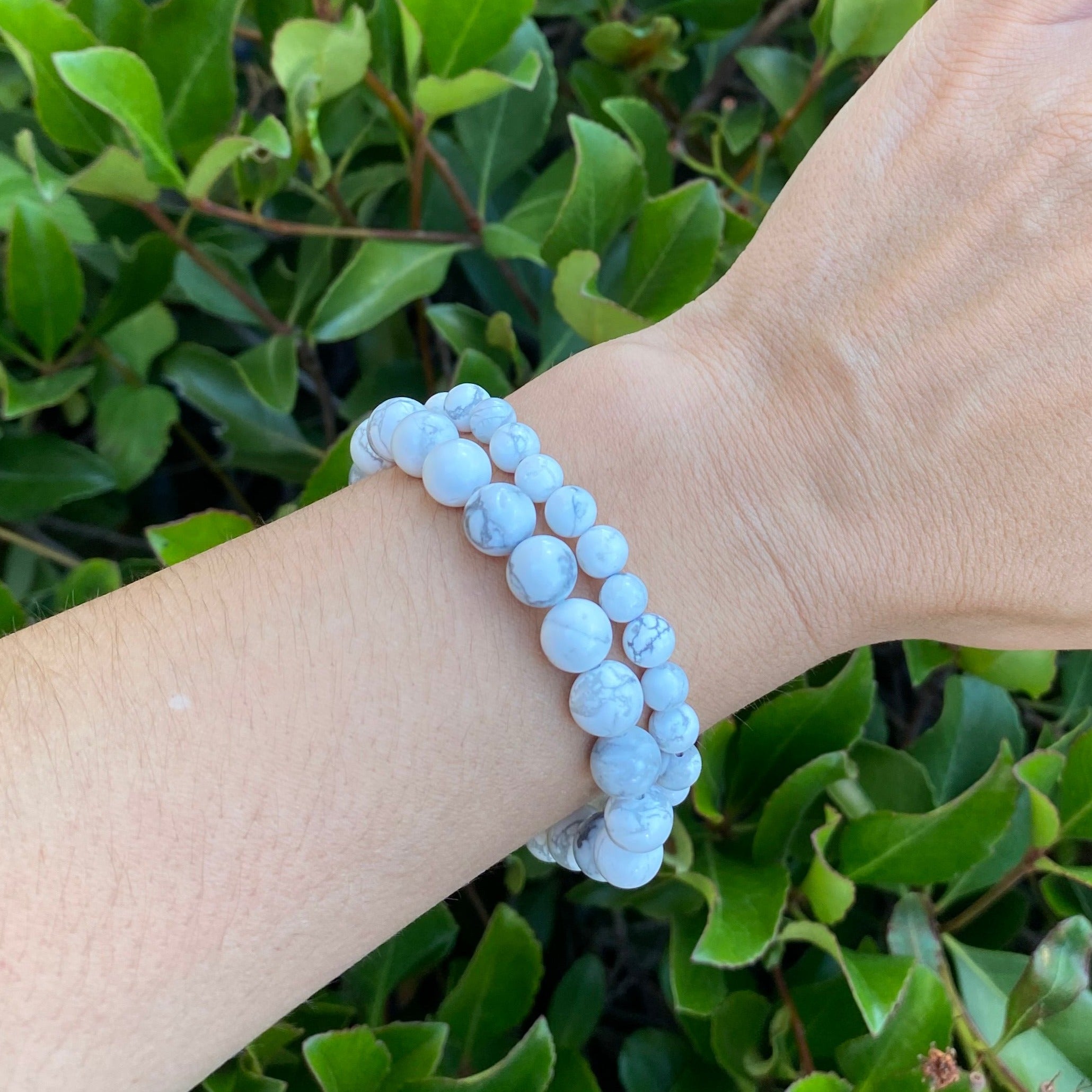 HOWLITE CRYSTAL BRACELET