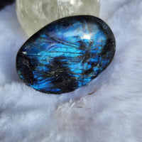 LABRADORITE PALM STONE - HIGH QUALITY FLASH