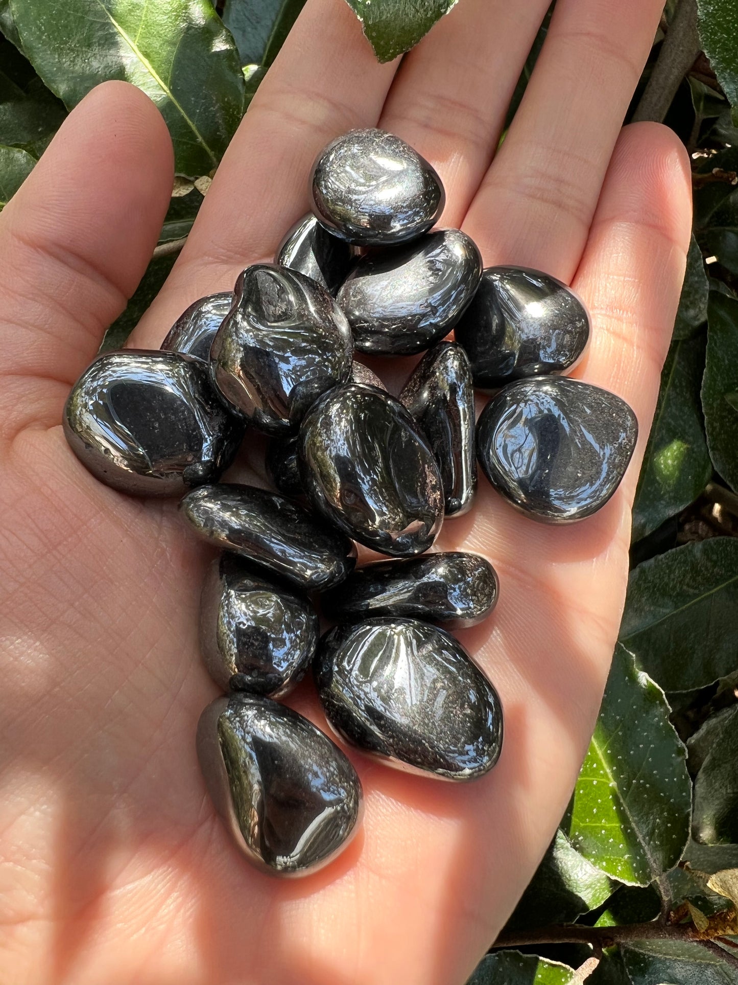 HEMATITE TUMBLED STONE