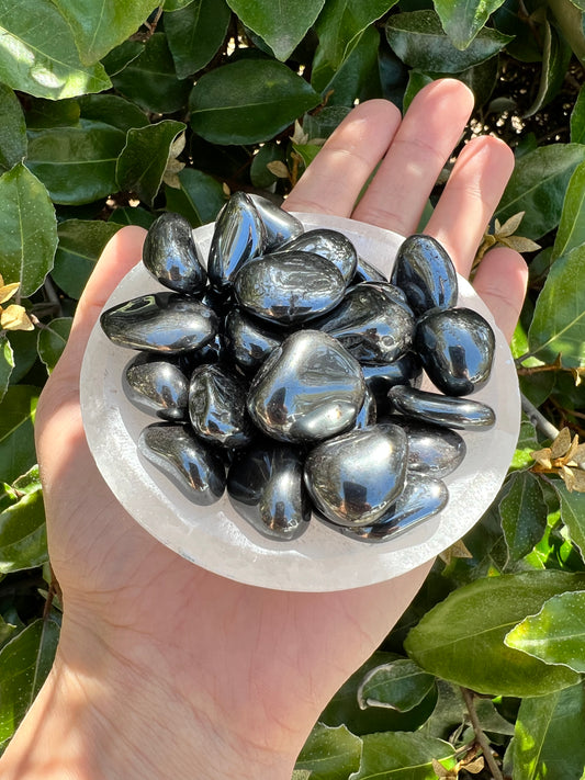 HEMATITE TUMBLED STONE