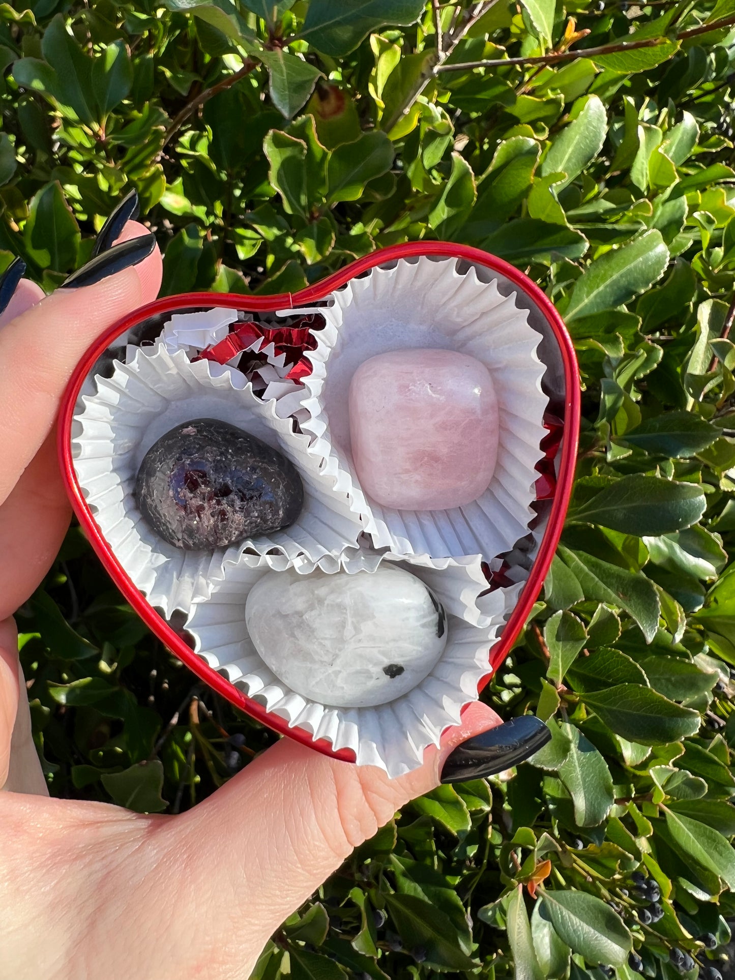 VALENTINE’S DAY HEART TIN