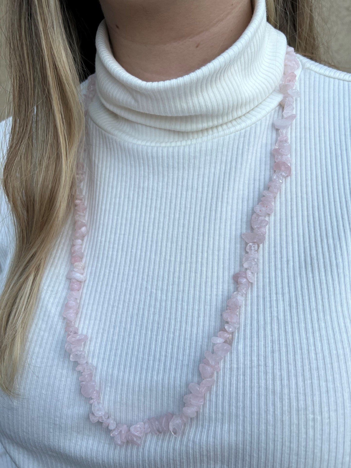 ROSE QUARTZ CHIP NECKLACE